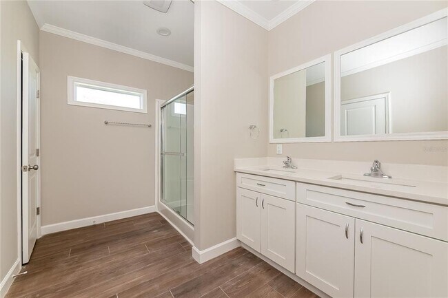 Building Photo - 509 60th Ave Dr W