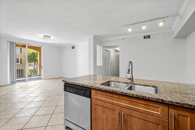 Building Photo - 6400 Emerald Dunes Dr