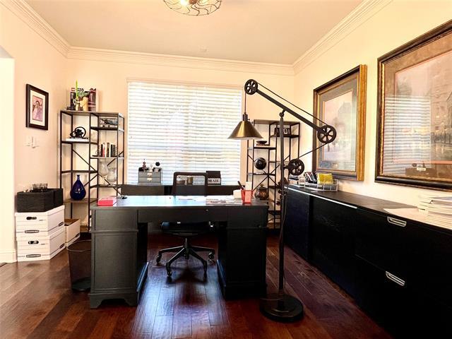 Building Photo - 607 Sante Fe Dr