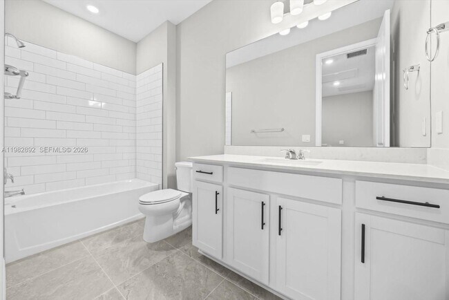 Building Photo - 2880 SE Federal Hwy