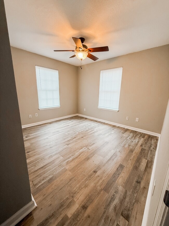 Building Photo - 28 W F Magers Rd