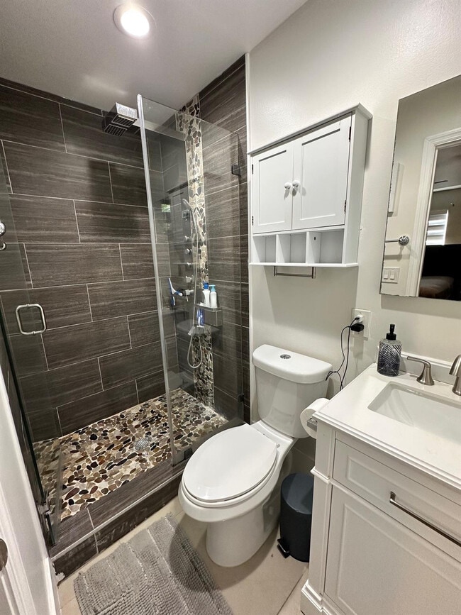 Building Photo - 2300 SW 43rd Terrace