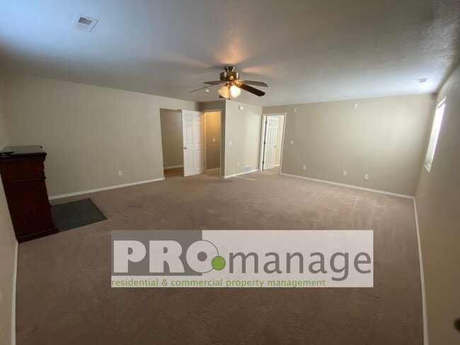 Building Photo - 4149 Birchwood Cir