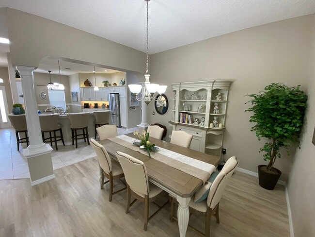 Building Photo - Gorgeous 3 + 2 Turnkey ANNUAL Lease w/Swim Spa & Large Private Screened in Patio In The Village o...