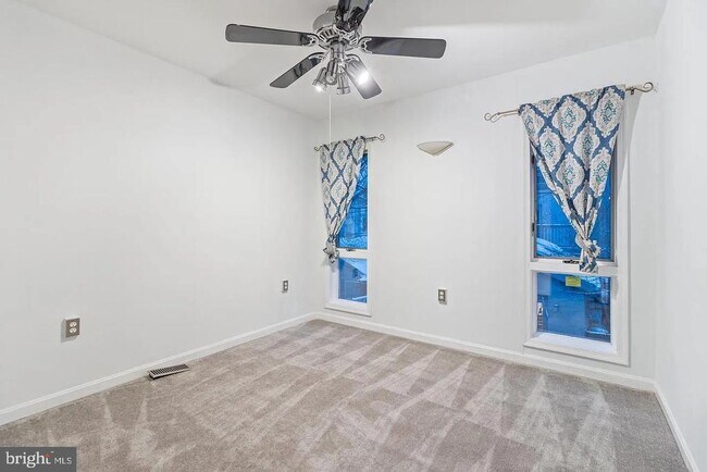 Building Photo - 36 E Wheeling St