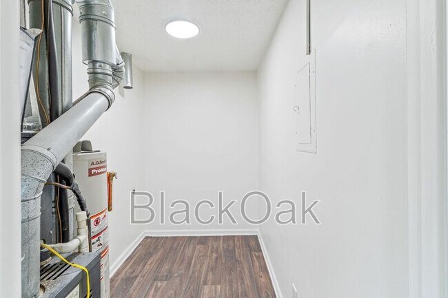 Building Photo - 4213 Foreman Ln