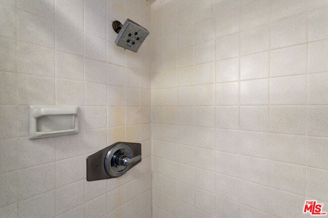 Building Photo - 11947 Kiowa Ave