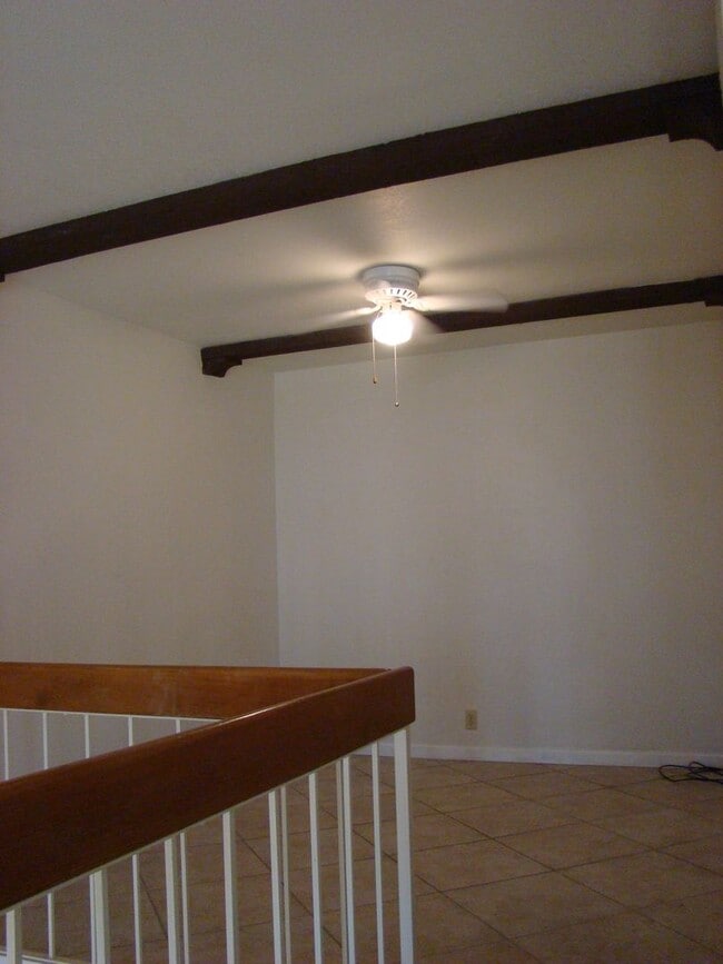 Building Photo - Spacious 3 bedroom, 3 bath, condo with a l...