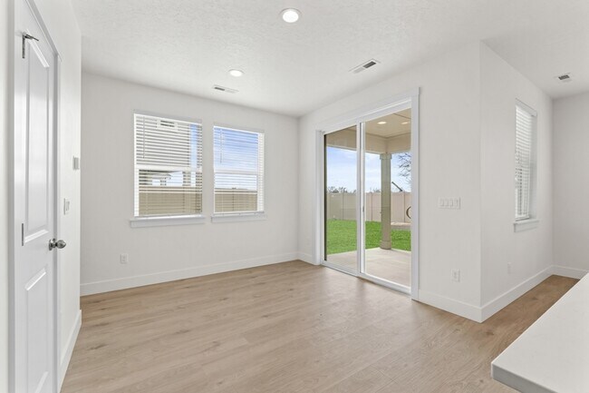 Building Photo - 1673 N Solterra Ln