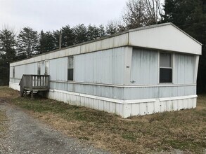 Building Photo - 1843 Evans Rd