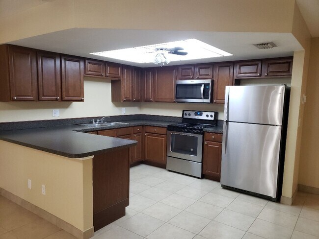 Building Photo - A-6 CALL OWNER FOR REPAIRS FIRST