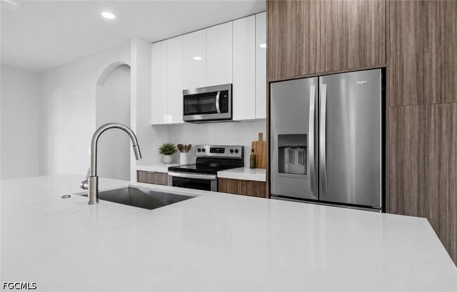Building Photo - 3728 9th St W