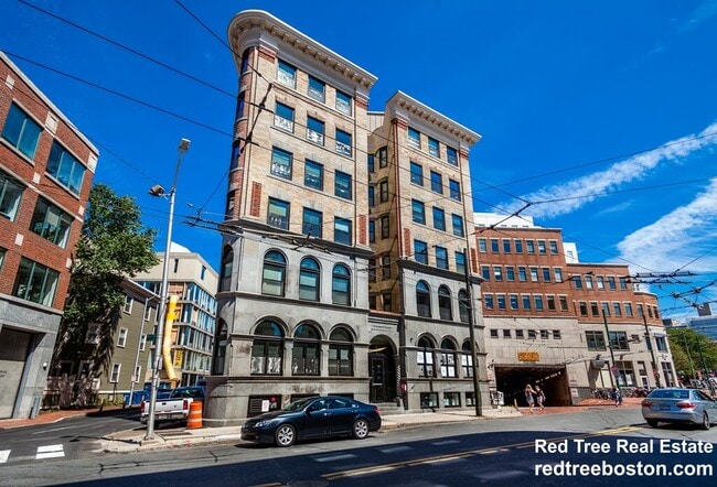 Building Photo - 125 Mount Auburn St