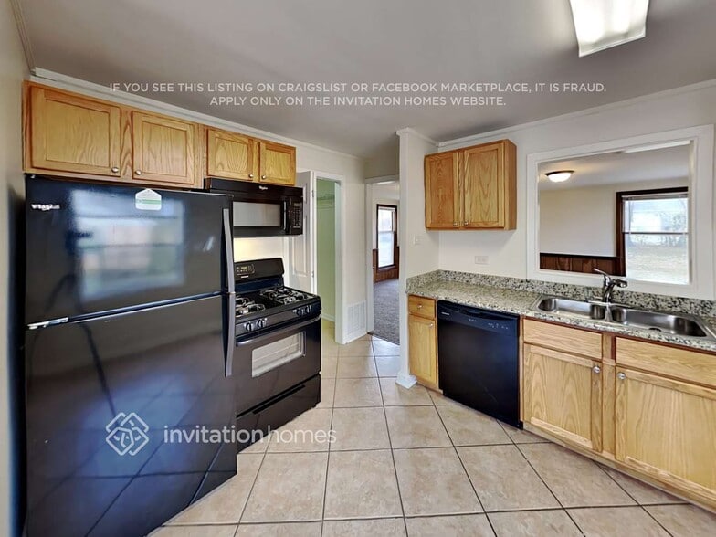 Building Photo - 316 Neola St