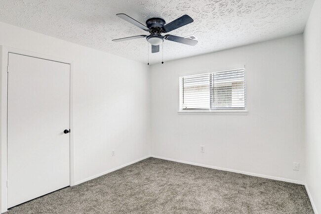 Building Photo - 23318 Bright Star Rd