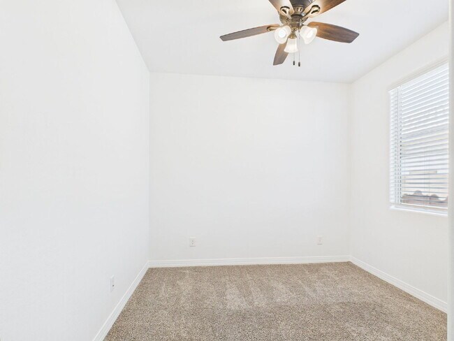 Building Photo - Resort Style Living in Estrella Mountain Ranch