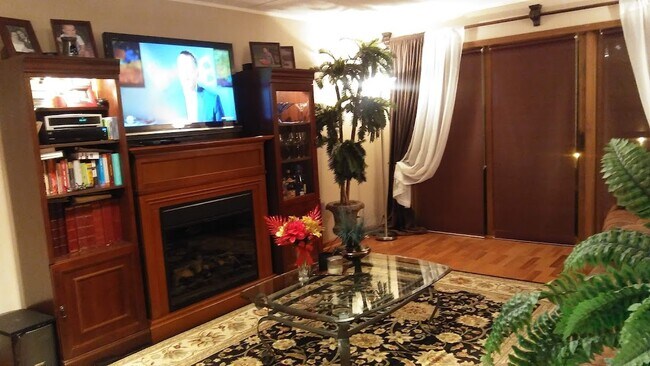 Building Photo - 6400 W Berteau Ave