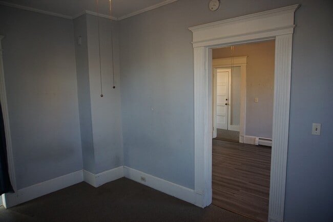 Building Photo - 495 Appleton St