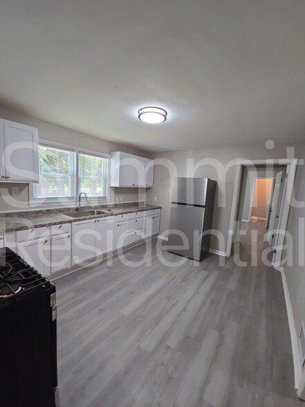 Building Photo - 5353 Blue Ridge Blvd