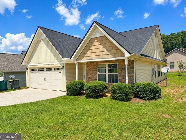 Building Photo - 561 Highland Pointe Dr