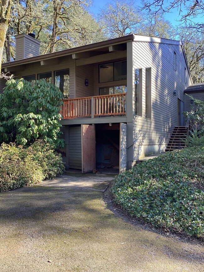 Building Photo - 4007 SW Fairhaven Ct