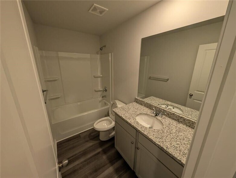 Building Photo - 108 Brexley Dr