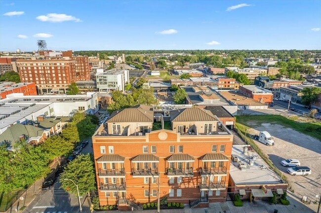Building Photo - 65 E Pontotoc Ave