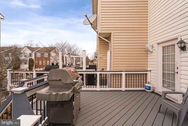 Building Photo - 26147 Lands End Dr