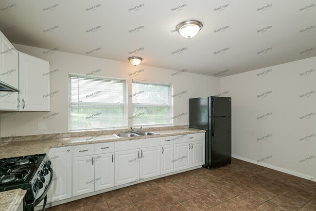 Building Photo - 11154 Landseer Dr