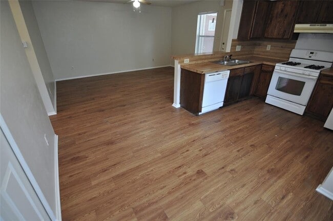 Building Photo - 11300 Nicole Cove