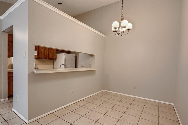 Building Photo - 11405 Walnut Ridge Dr