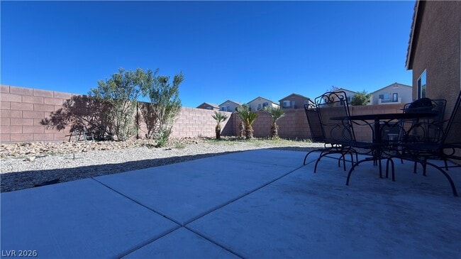 Building Photo - 7855 Narnia Ave