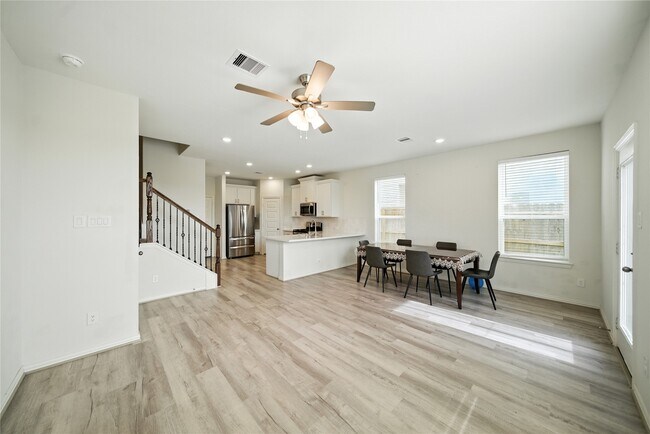 Building Photo - 1538 Revolution Way