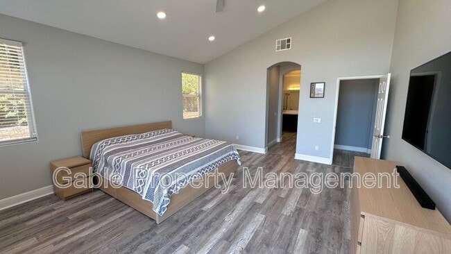 Building Photo - 19114 Olympic Crest Dr