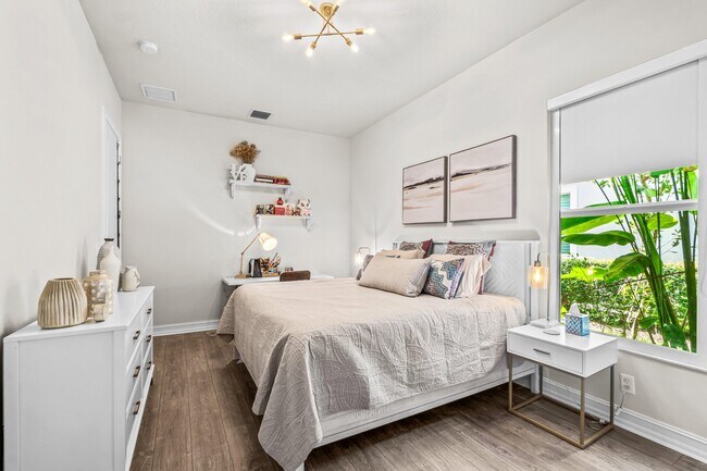 Building Photo - 114 Carmela Ct