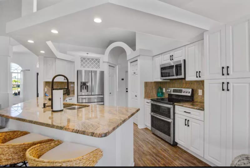 Building Photo - 1190 SW 57th St