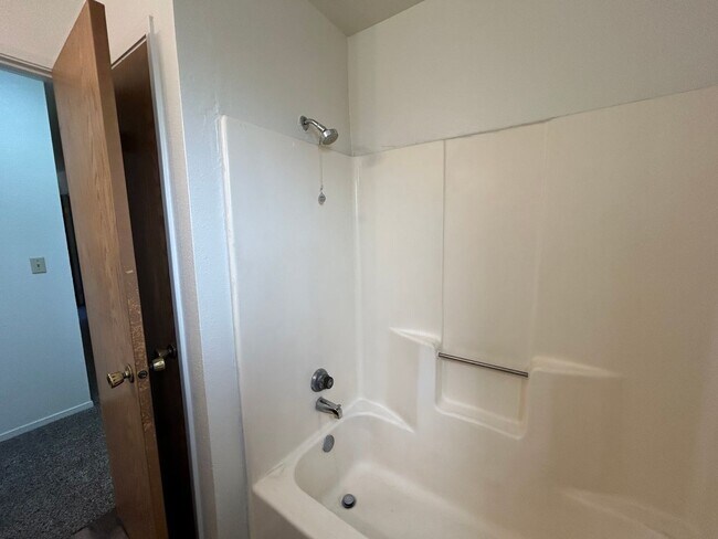 Building Photo - Gated community - Water, Garbage & Sewer I...