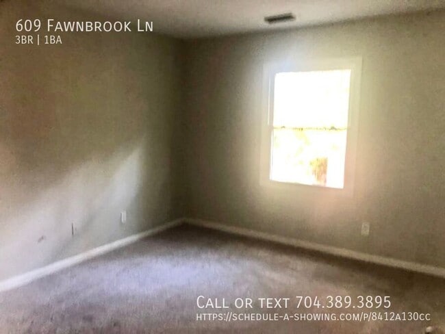 Building Photo - 609 Fawnbrook Ln