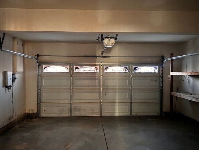 Building Photo - 14031 Crystal St