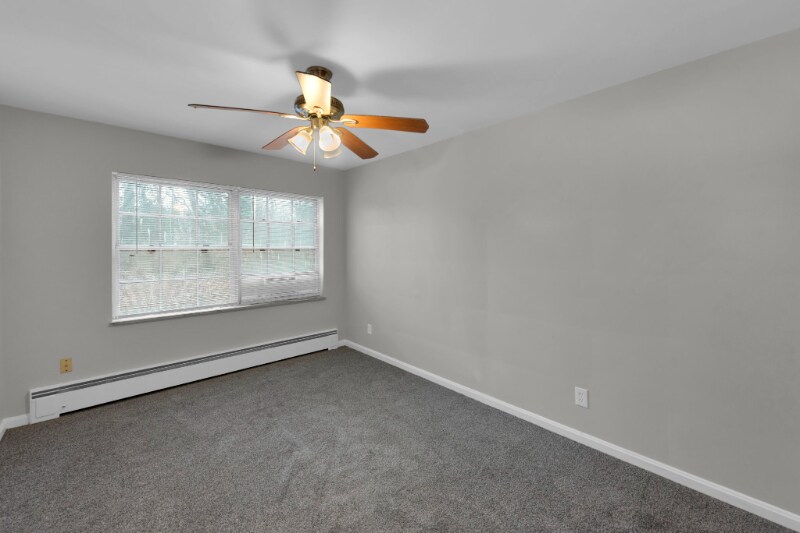 Building Photo - 125 Zinn Pl