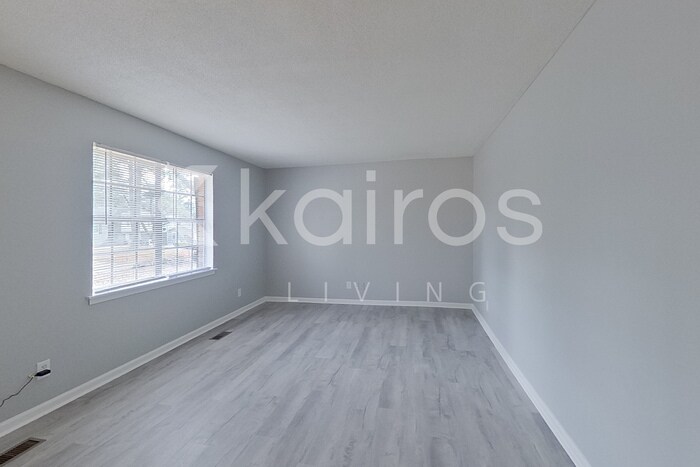 Building Photo - 1945 Croydon Cir