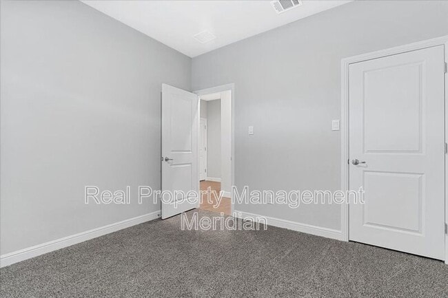 Building Photo - 212 Roundstone Rd