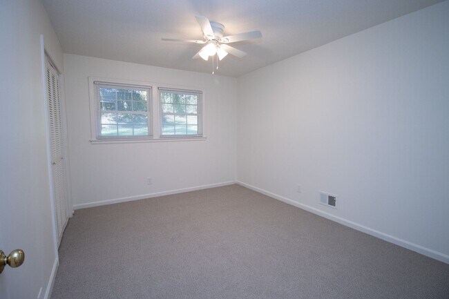 Building Photo - Renovated 5BR Home Minutes from Downtown Columbia | Two Full Kitchens + Fenced Yard ~ Available M...