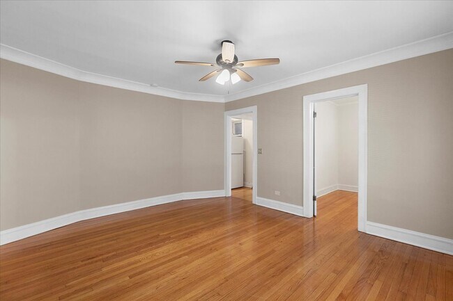 Building Photo - 811 Dobson St