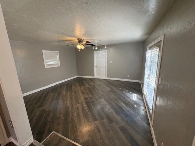 Building Photo - 2529 NW 38th Pl