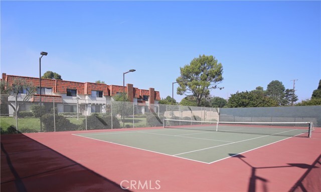 Building Photo - 27940 Ridgecove Ct N