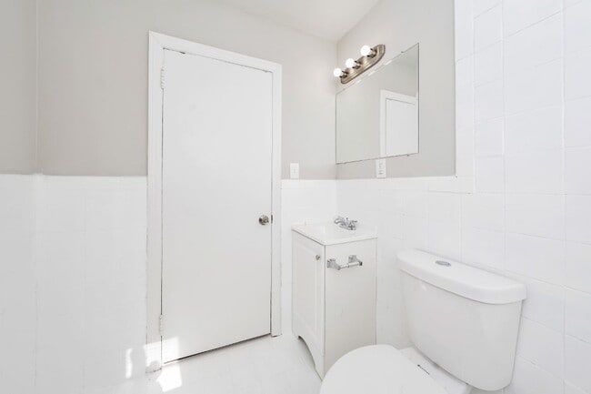 Building Photo - Exciting Opportunity! Charming 3 Bedroom Home in a Prime Location!