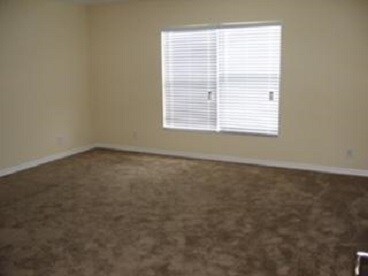 Building Photo - 2271 Grove Dr