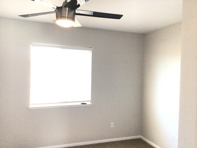 Building Photo - 17641 Papa Bear Ct