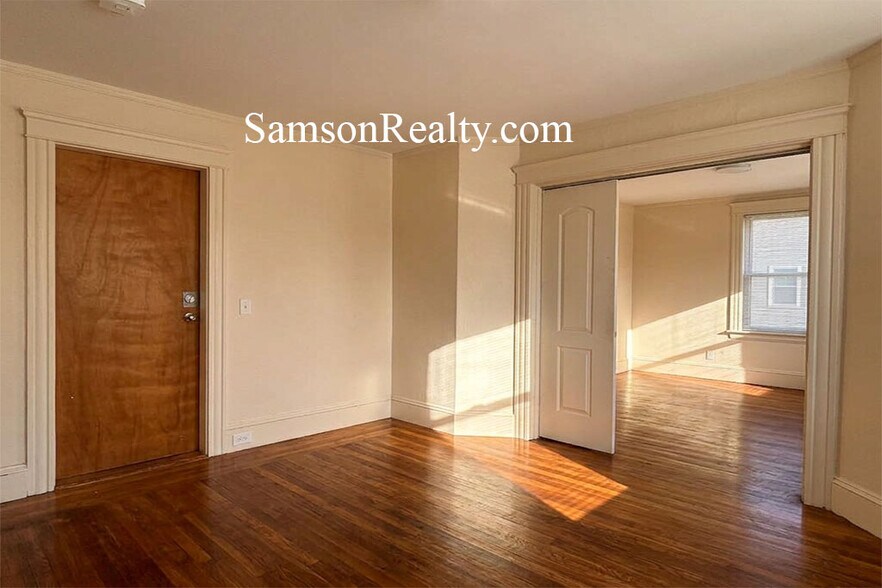 Building Photo - 67 Slater Ave